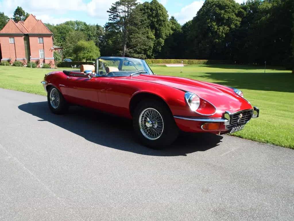 Jaguar E-Type 12/1974-photo-2