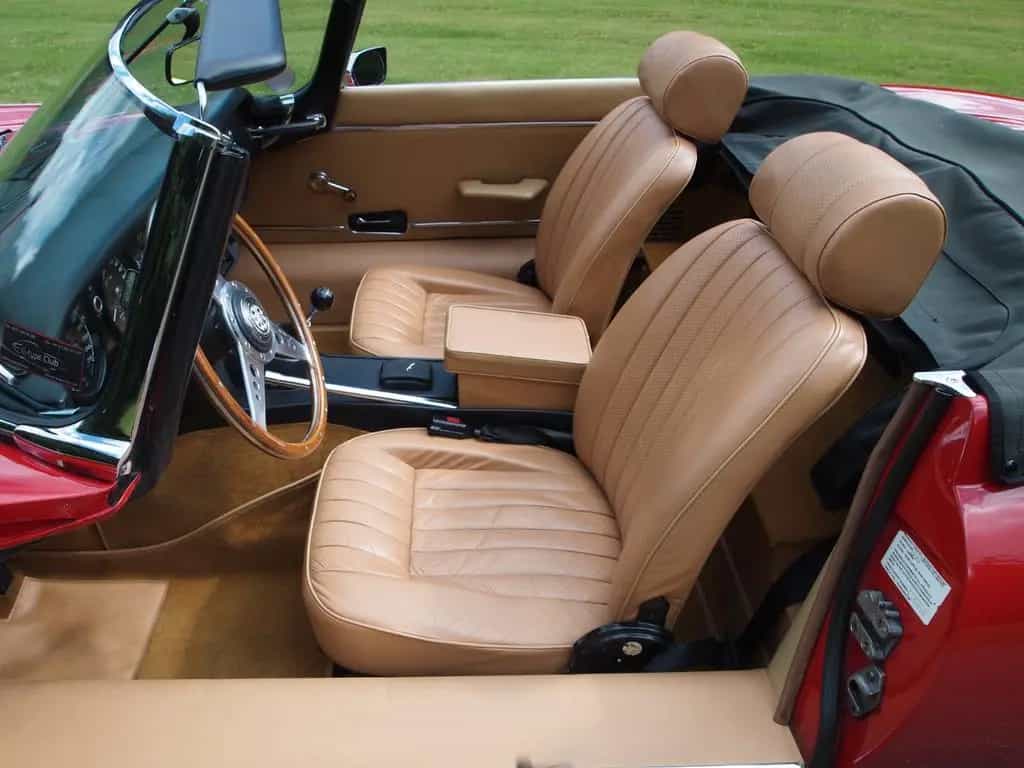 Jaguar E-Type 12/1974-photo-5