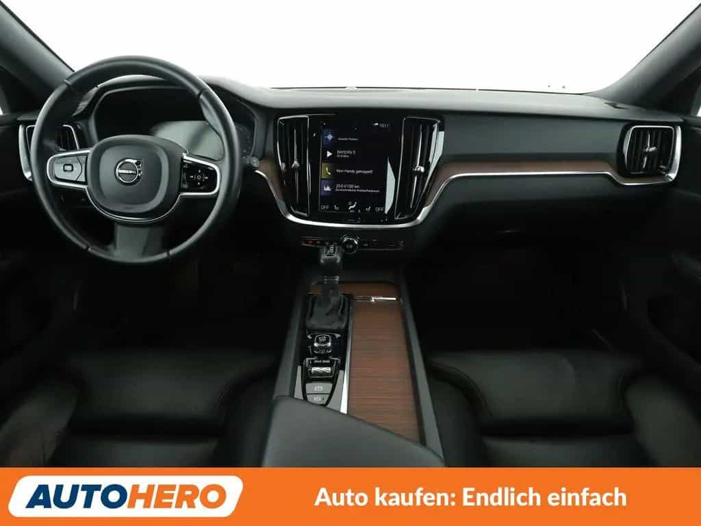 Volvo V60 Cross Country 2.0 T5 Pro AWD Aut.*NAVI*LED* 07/2020-photo-11