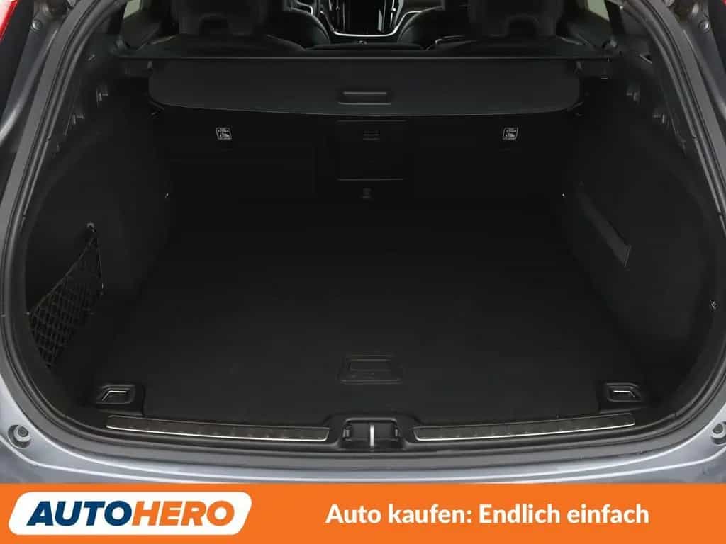 Volvo V60 Cross Country 2.0 T5 Pro AWD Aut.*NAVI*LED* 07/2020-photo-17