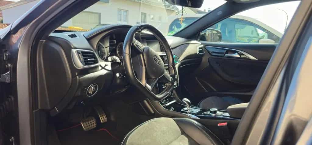 Infiniti Q30 2.2d DCT AWD Sport City Black 06/2016-photo-7