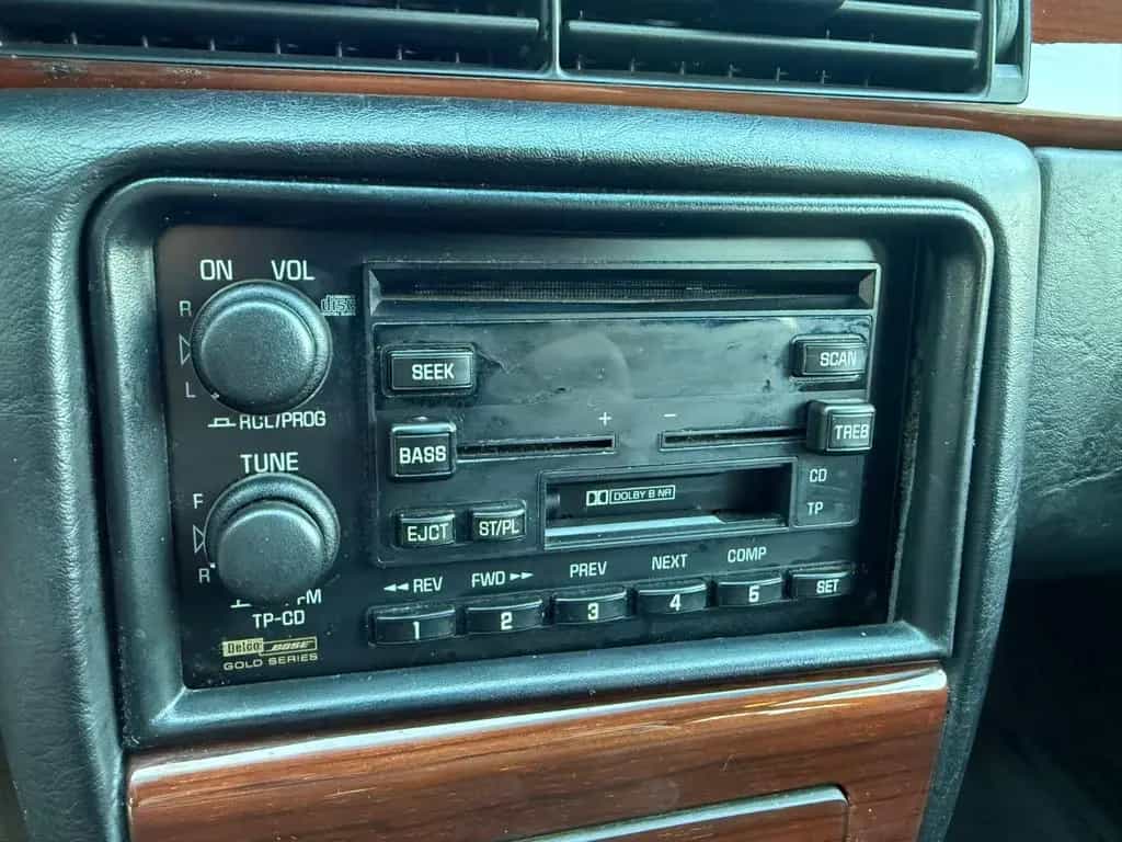 Cadillac Seville STS 4.6 V8 03/1994-photo-20