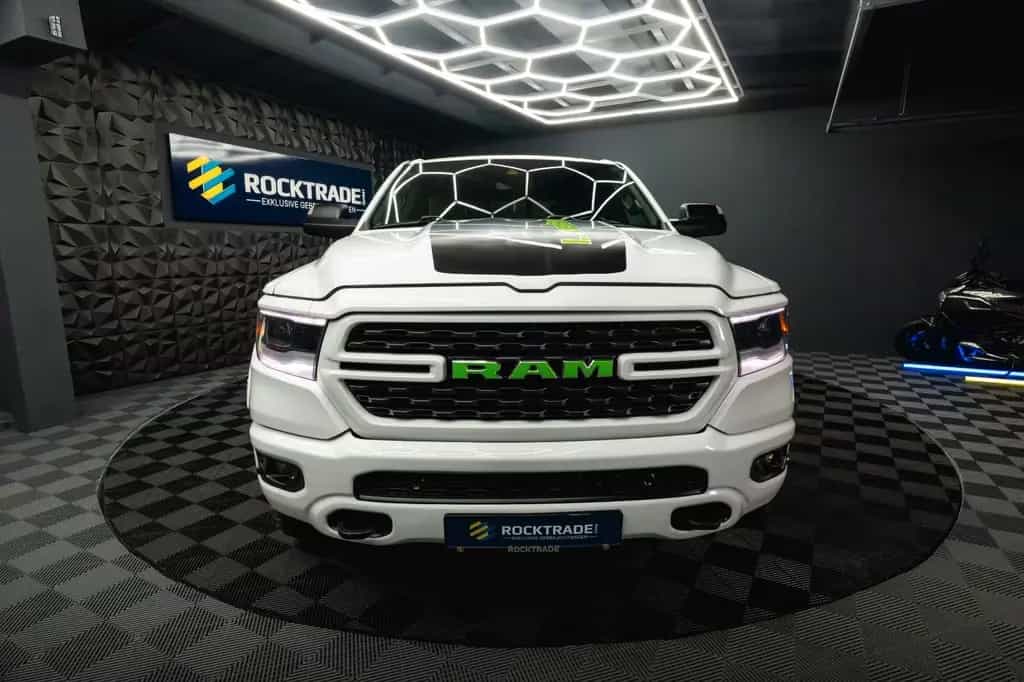 Dodge RAM 5.7 V8 HEMI 4x4 OFFROAD Night-Paket LONGBED 01/2022-photo-0