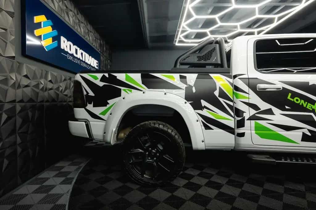 Dodge RAM 5.7 V8 HEMI 4x4 OFFROAD Night-Paket LONGBED 01/2022-photo-12