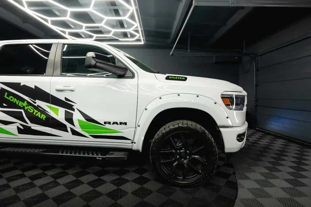 Dodge RAM 5.7 V8 HEMI 4x4 OFFROAD Night-Paket LONGBED 01/2022-photo-13