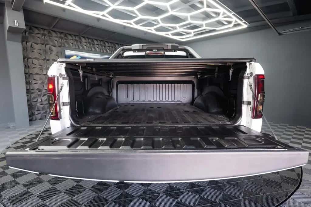 Dodge RAM 5.7 V8 HEMI 4x4 OFFROAD Night-Paket LONGBED 01/2022-photo-19
