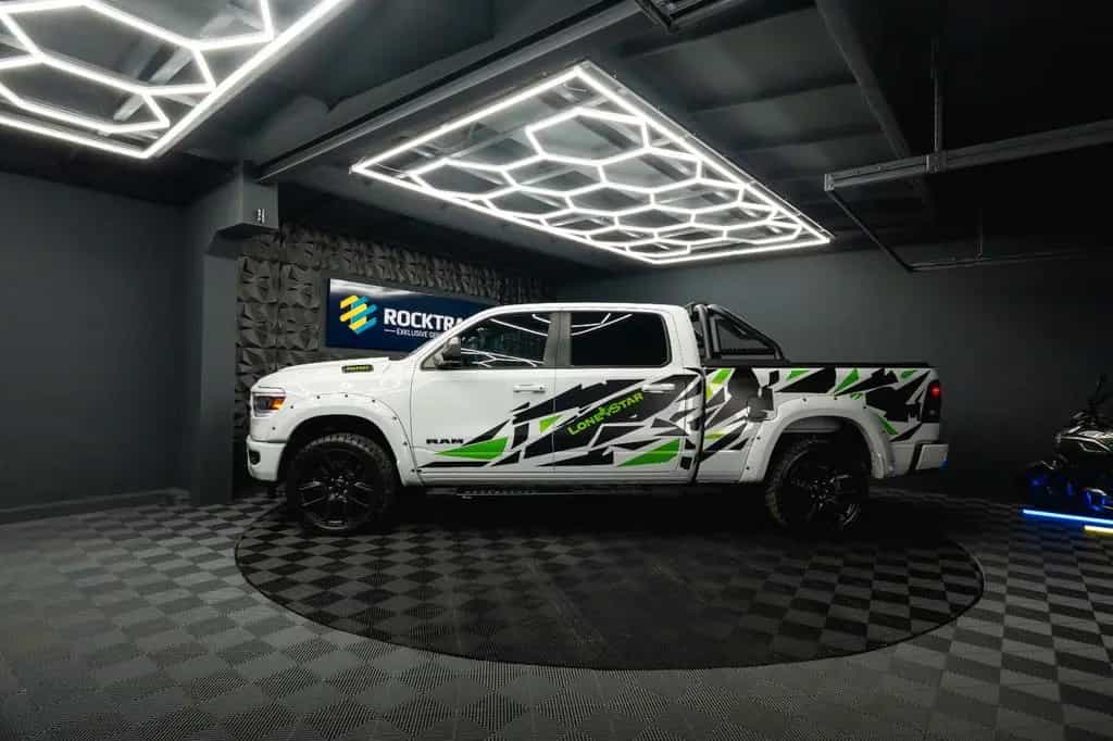 Dodge RAM 5.7 V8 HEMI 4x4 OFFROAD Night-Paket LONGBED 01/2022-photo-21