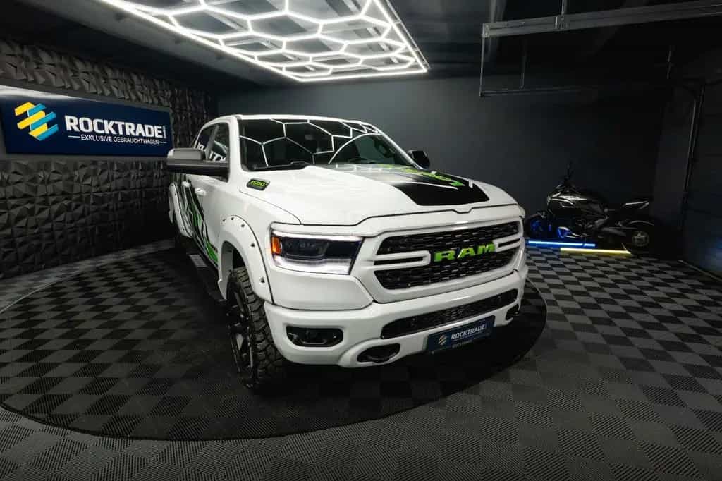 Dodge RAM 5.7 V8 HEMI 4x4 OFFROAD Night-Paket LONGBED 01/2022-photo-9