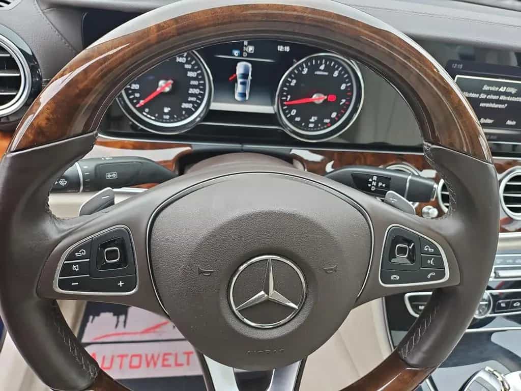 Mercedes-Benz E 400 4Matic Exclusive*Multibeam*Holz*Burmester* 11/2016-photo-10