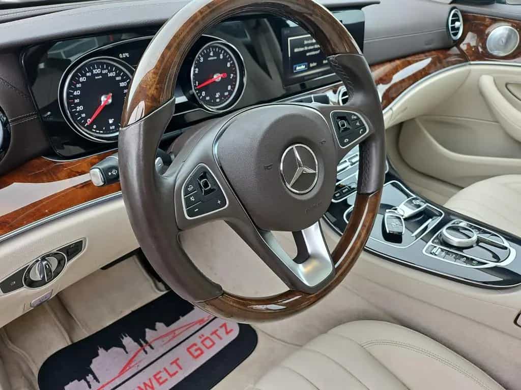 Mercedes-Benz E 400 4Matic Exclusive*Multibeam*Holz*Burmester* 11/2016-photo-12