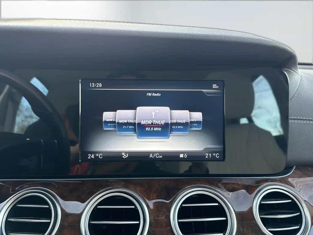 Mercedes-Benz E 400 4Matic Exclusive*Multibeam*Holz*Burmester* 11/2016-photo-16