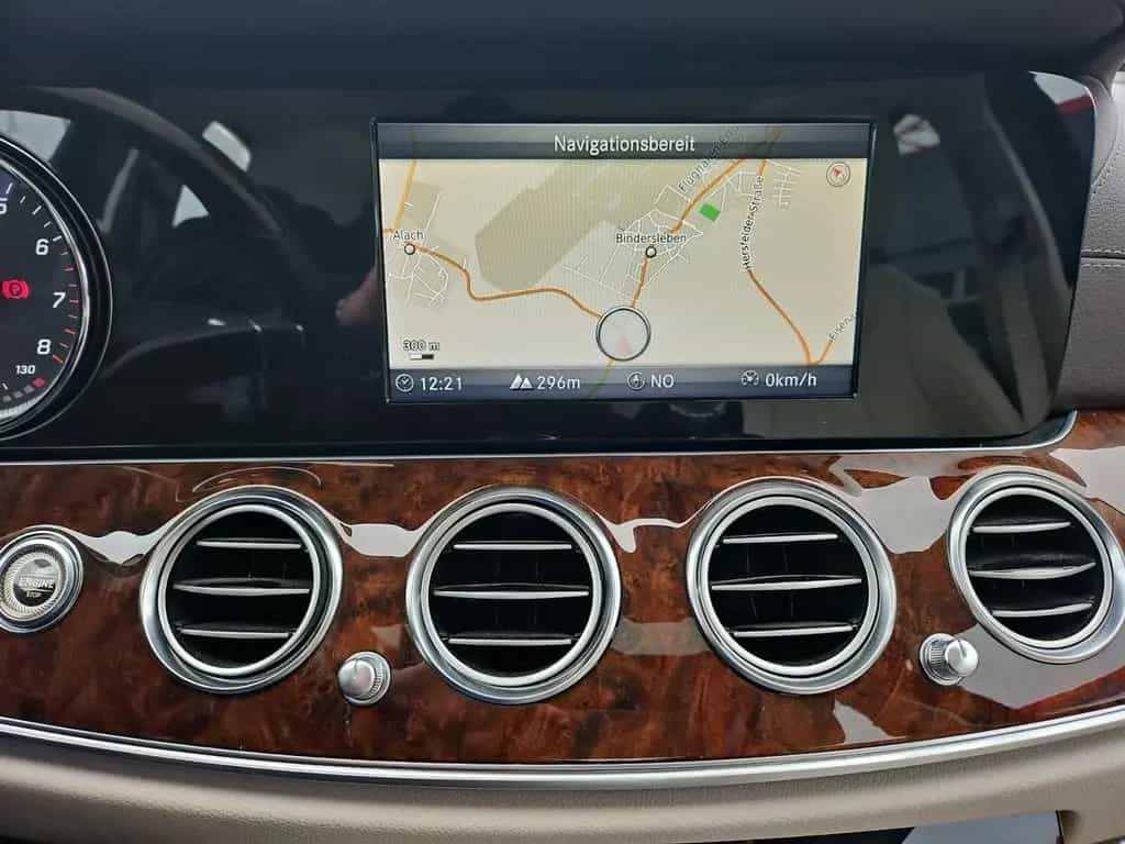 Mercedes-Benz E 400 4Matic Exclusive*Multibeam*Holz*Burmester* 11/2016-photo-19