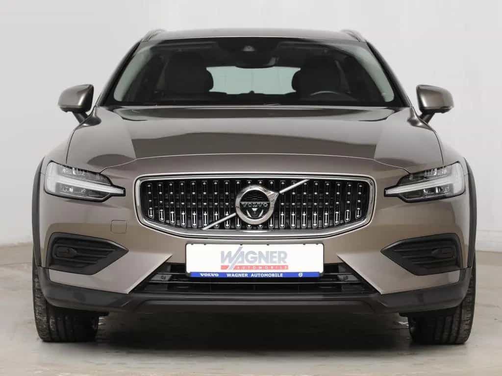 Volvo V60 Cross Country B4 D AWD Geartronic Pro *AHK* 02/2022-photo-1