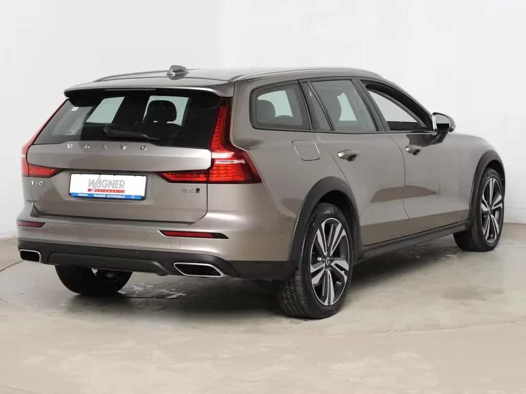 Volvo V60 Cross Country B4 D AWD Geartronic Pro *AHK* 02/2022-photo-4