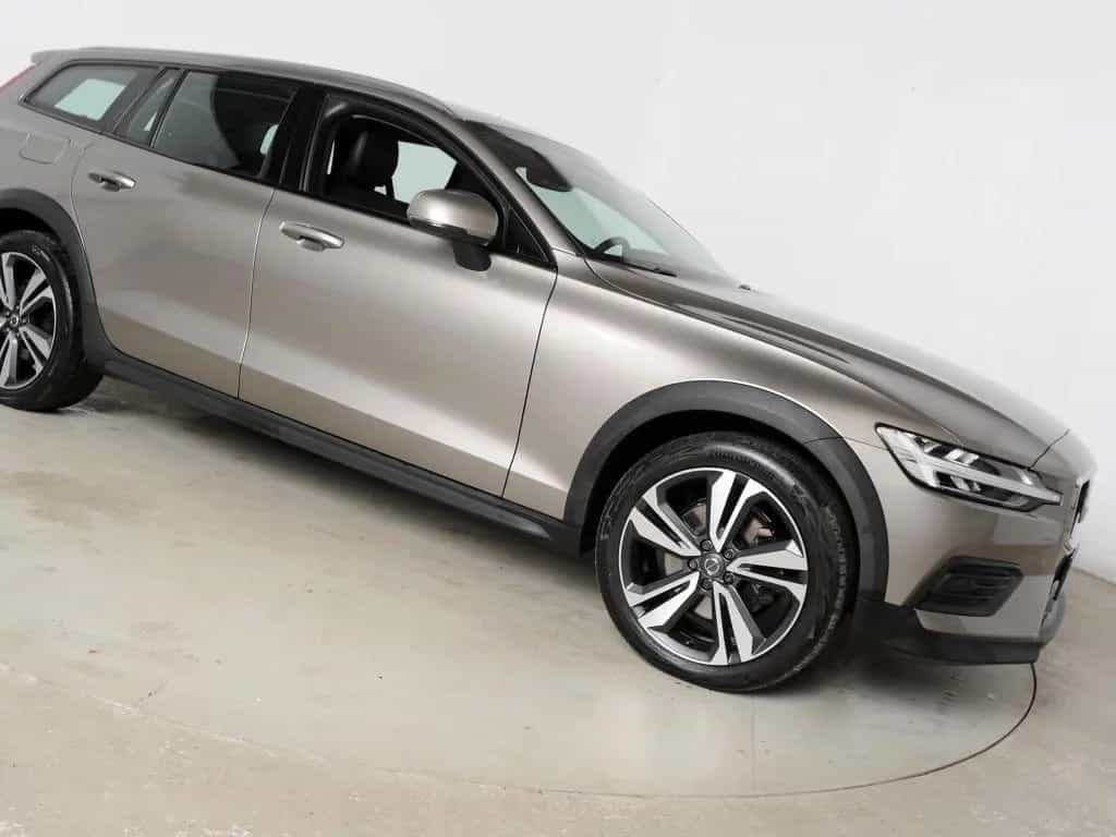 Volvo V60 Cross Country B4 D AWD Geartronic Pro *AHK* 02/2022-photo-5