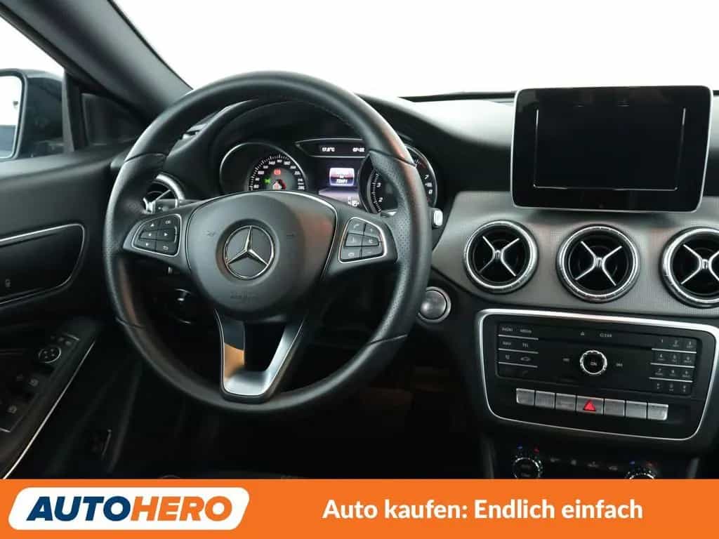 Mercedes-Benz CLA-Class 220 4Matic Urban Aut.*LED*NAVI*TEMPO*CAM*PDC 11/2017-photo-12
