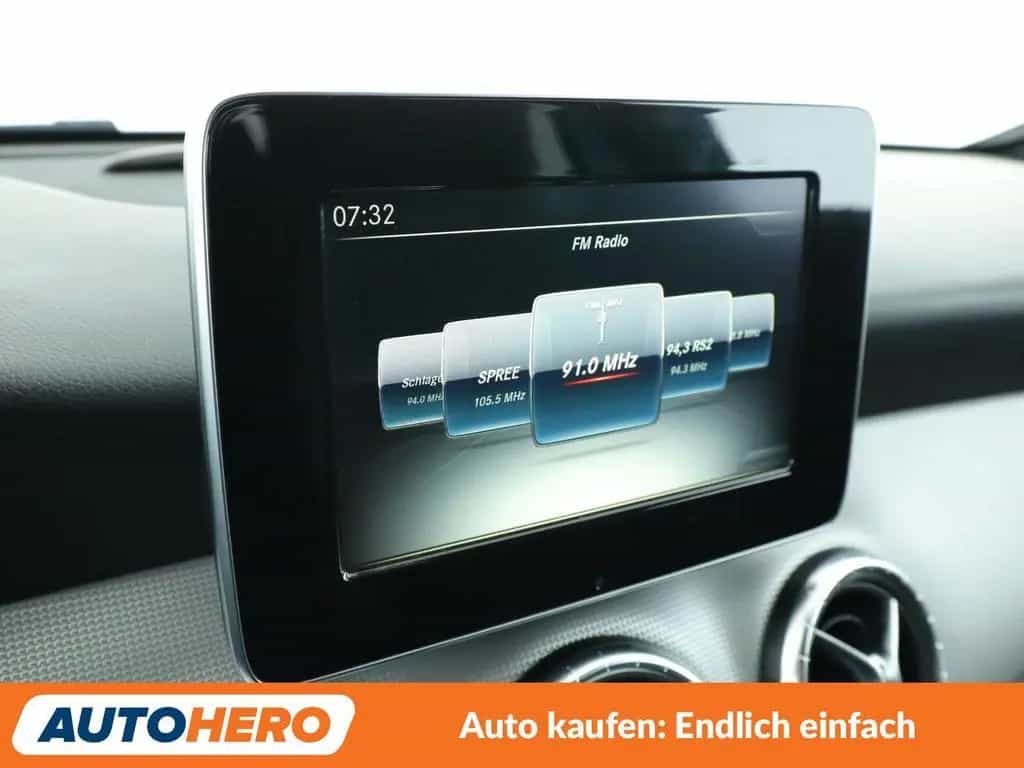 Mercedes-Benz CLA-Class 220 4Matic Urban Aut.*LED*NAVI*TEMPO*CAM*PDC 11/2017-photo-20