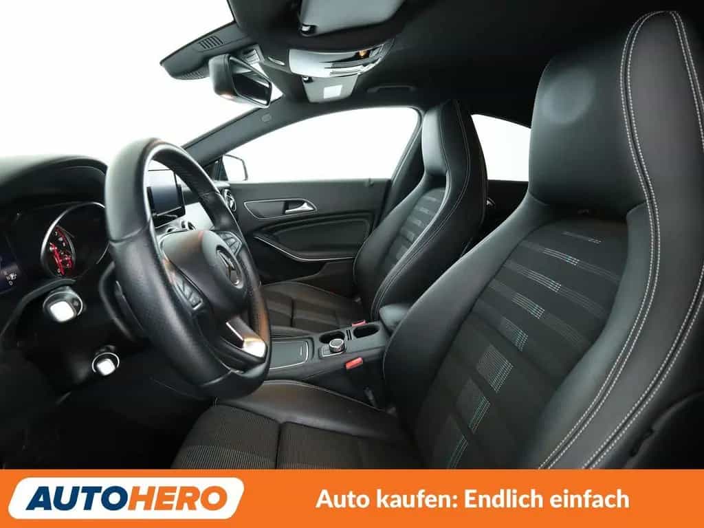 Mercedes-Benz CLA-Class 220 4Matic Urban Aut.*LED*NAVI*TEMPO*CAM*PDC 11/2017-photo-9
