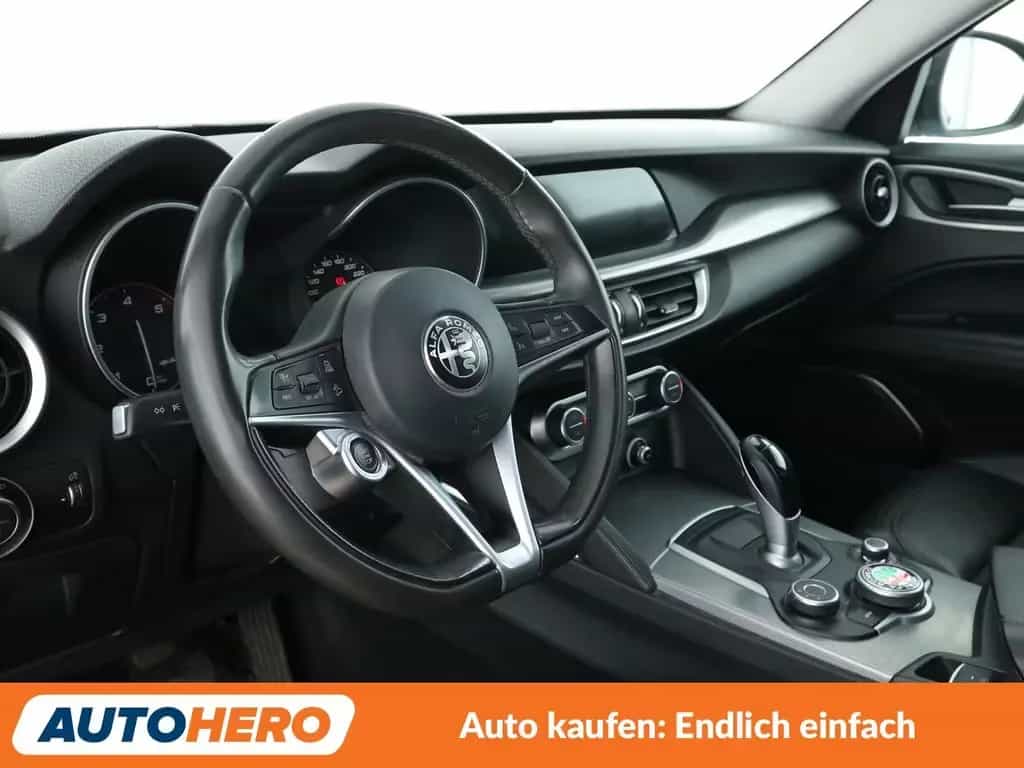 Alfa Romeo Stelvio 2.2 JTDM Super Q4 Aut.*NAV*XENON*ACC*CAM*PDC* 11/2017-photo-10