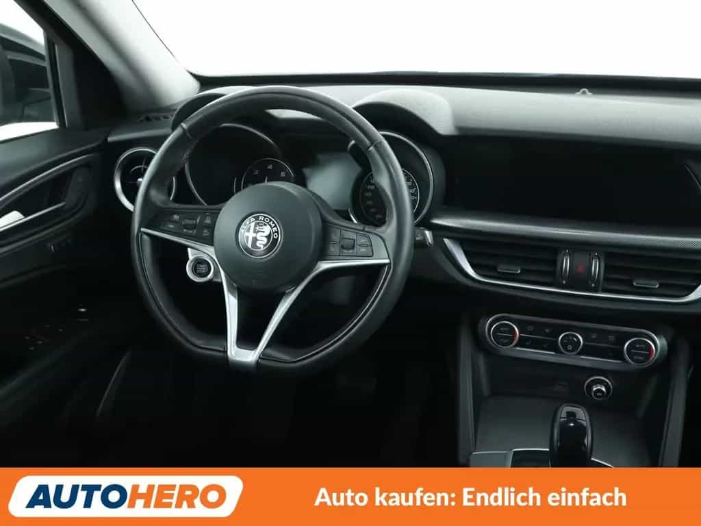Alfa Romeo Stelvio 2.2 JTDM Super Q4 Aut.*NAV*XENON*ACC*CAM*PDC* 11/2017-photo-12