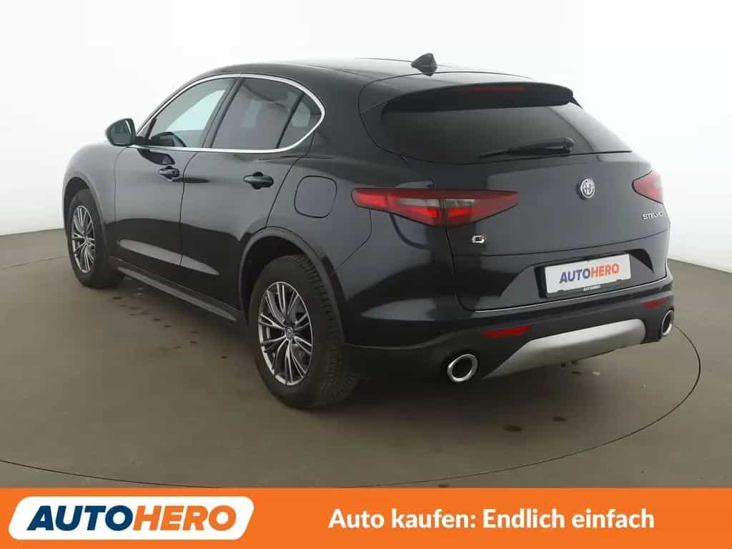 Alfa Romeo Stelvio 2.2 JTDM Super Q4 Aut.*NAV*XENON*ACC*CAM*PDC* 11/2017-photo-3