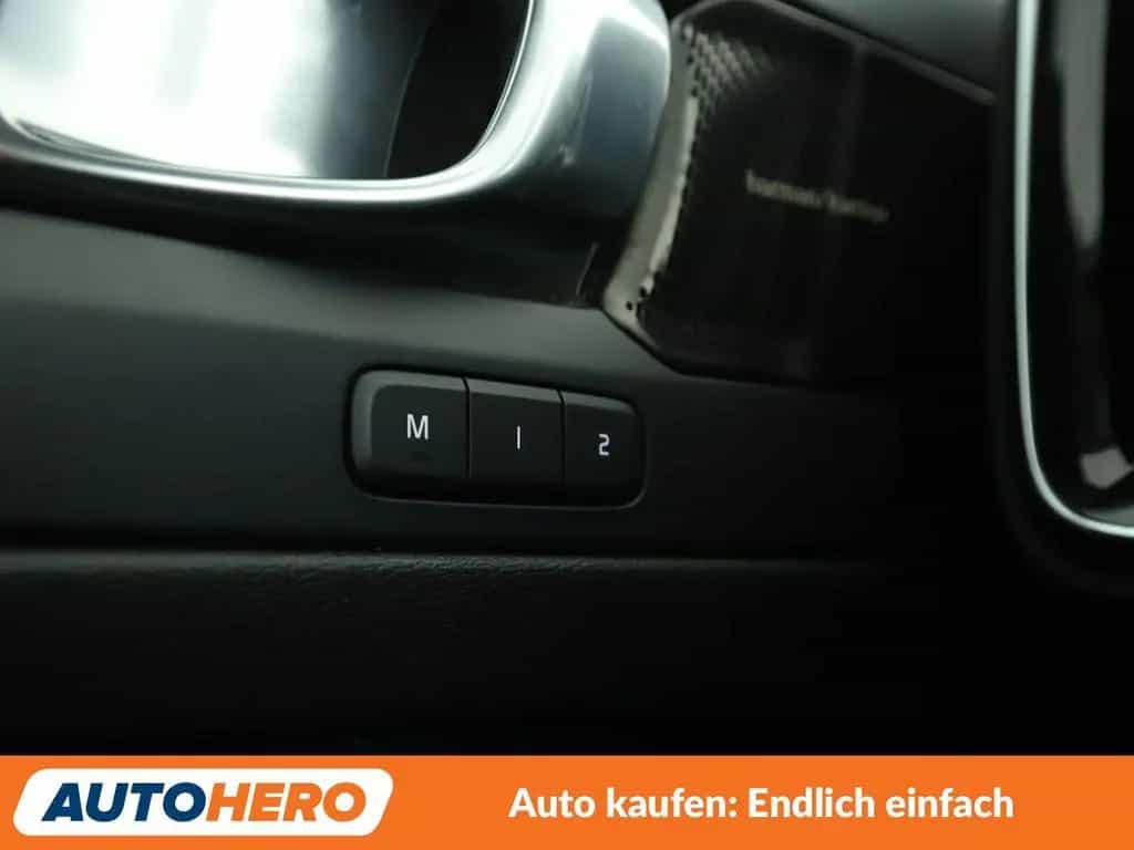 Volvo 2.0 B4 R-Design 2WD Aut.*NAV*LED*TEMP*CAM*PDC* 04/2021-photo-29