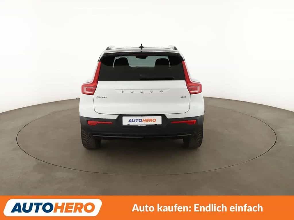 Volvo 2.0 B4 R-Design 2WD Aut.*NAV*LED*TEMP*CAM*PDC* 04/2021-photo-3