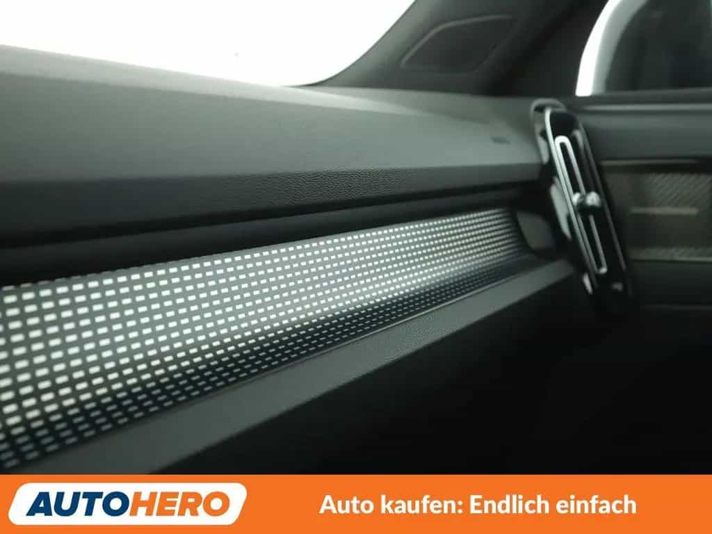 Volvo 2.0 B4 R-Design 2WD Aut.*NAV*LED*TEMP*CAM*PDC* 04/2021-photo-32