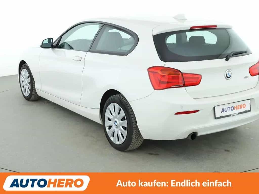 BMW 1 Series 118i Advantage Aut.*NAVI*TEMPO*PDC*SHZ*KLIMA* 03/2016-photo-3