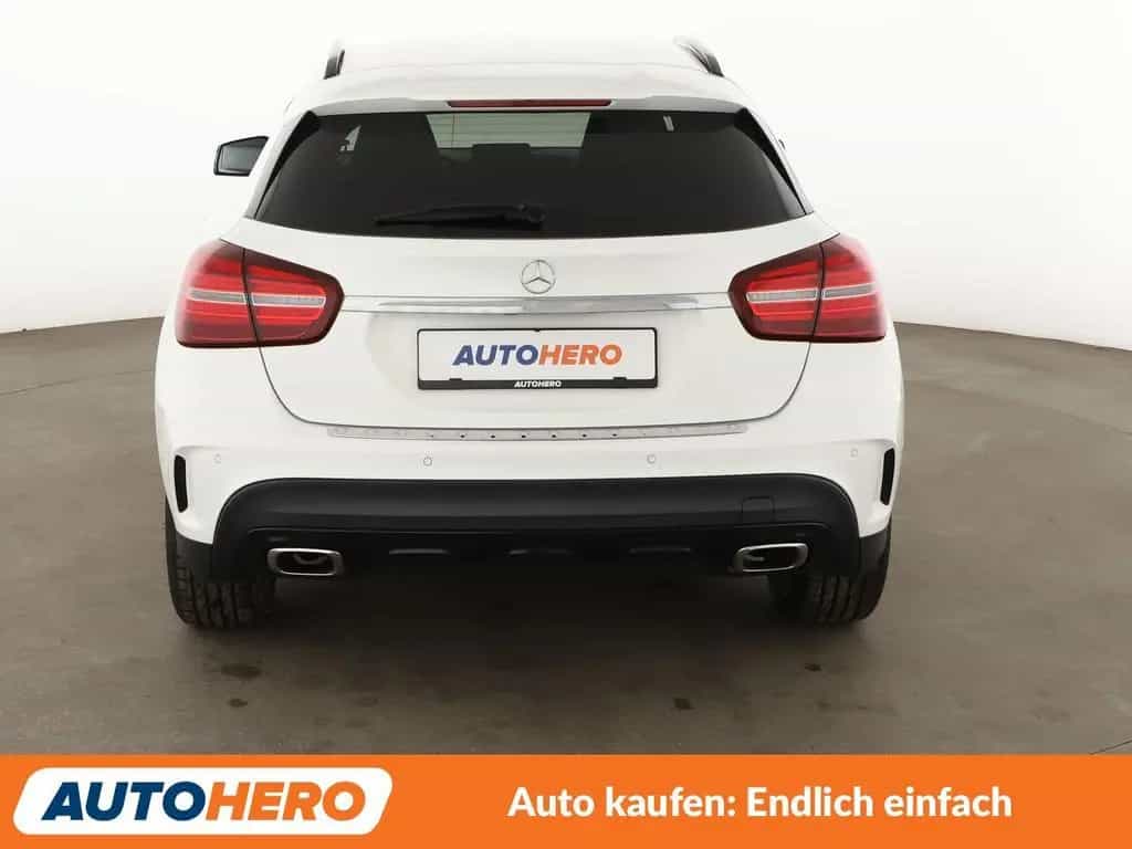 Mercedes-Benz GLA 220 GLA-Klasse GLA 220 4Matic AMG Line Aut.*NAV*LED* 10/2018-photo-4