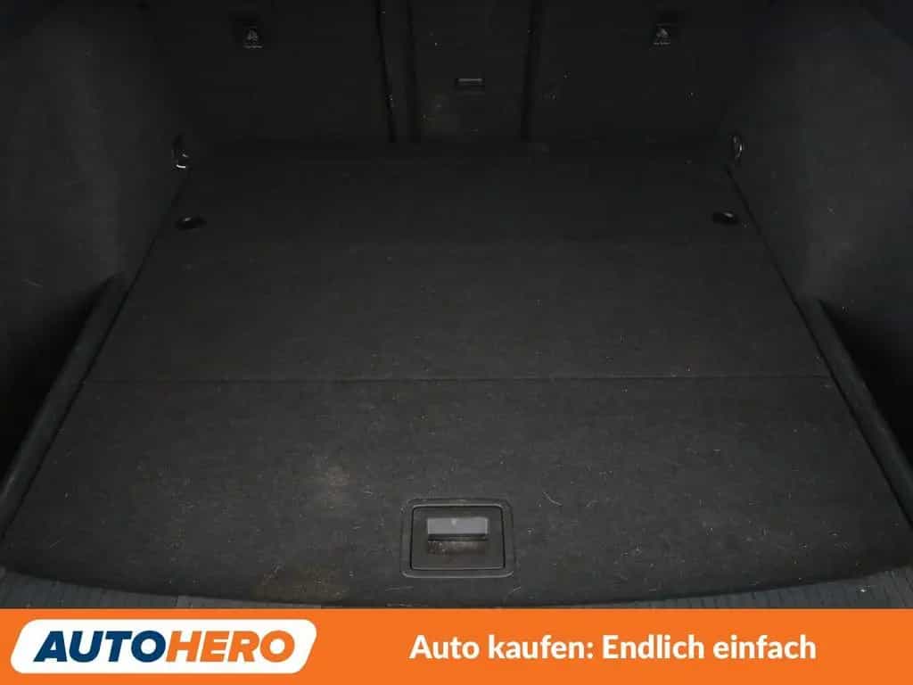 Volkswagen Golf VII 1.5 TSI ACT Highline BM Aut.*NAVI*LED* 11/2017-photo-17