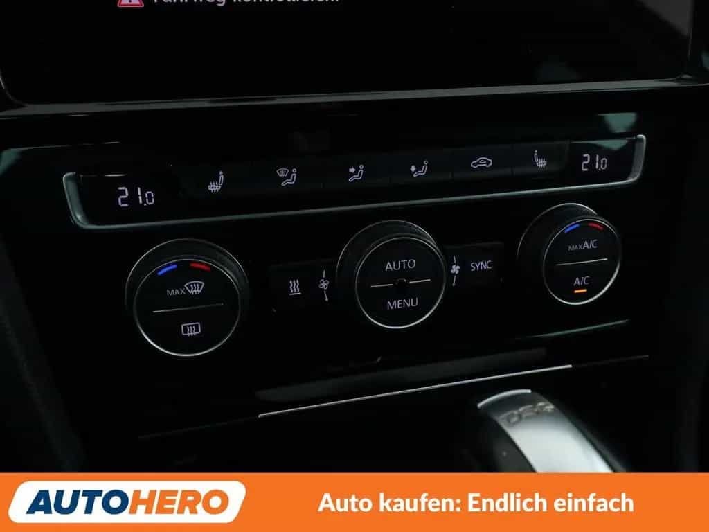 Volkswagen Golf VII 1.5 TSI ACT Highline BM Aut.*NAVI*LED* 11/2017-photo-21