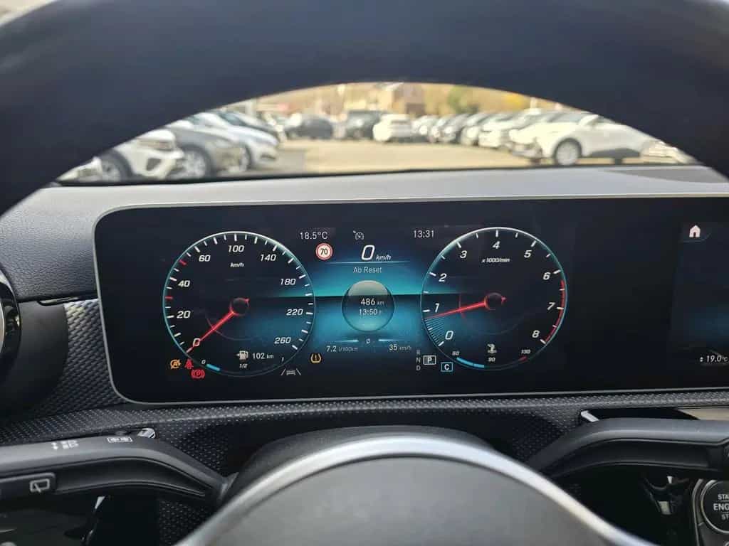 Mercedes-Benz A 200 Progressive*PANO-DACH*NAVIGATION*SITZHEIZU 12/2018-photo-6