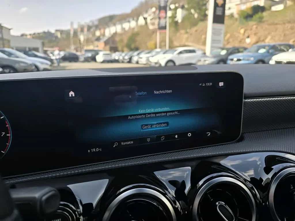Mercedes-Benz A 200 Progressive*PANO-DACH*NAVIGATION*SITZHEIZU 12/2018-photo-7