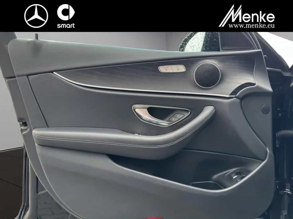 Mercedes-Benz E 200 4M T-Mod Night+AHK+Schiebedach+DAB+Kamera 04/2019-photo-10