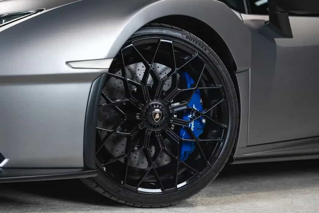 Lamborghini Huracán STO *CARBON-PACK*LIFT* 09/2022-photo-14