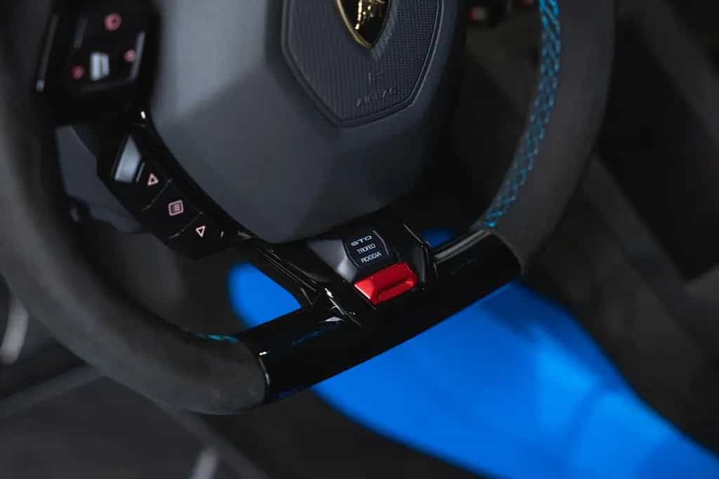 Lamborghini Huracán STO *CARBON-PACK*LIFT* 09/2022-photo-31