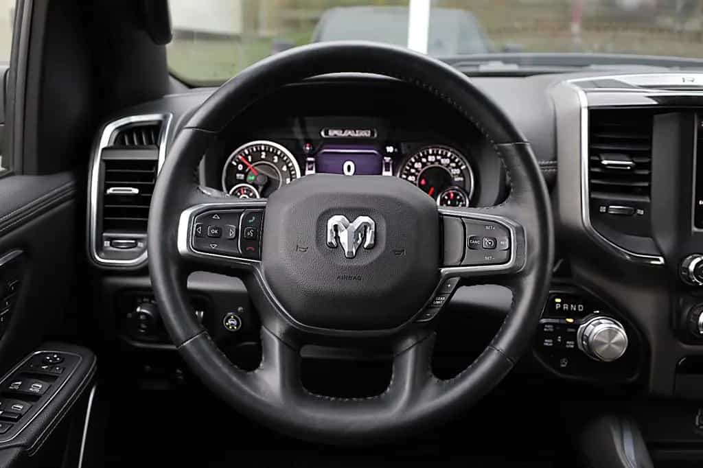 Dodge RAM 5.7 Laramie/BRC GAS/AHK/APPLE/SHZ/LHZ/R20 12/2022-photo-10