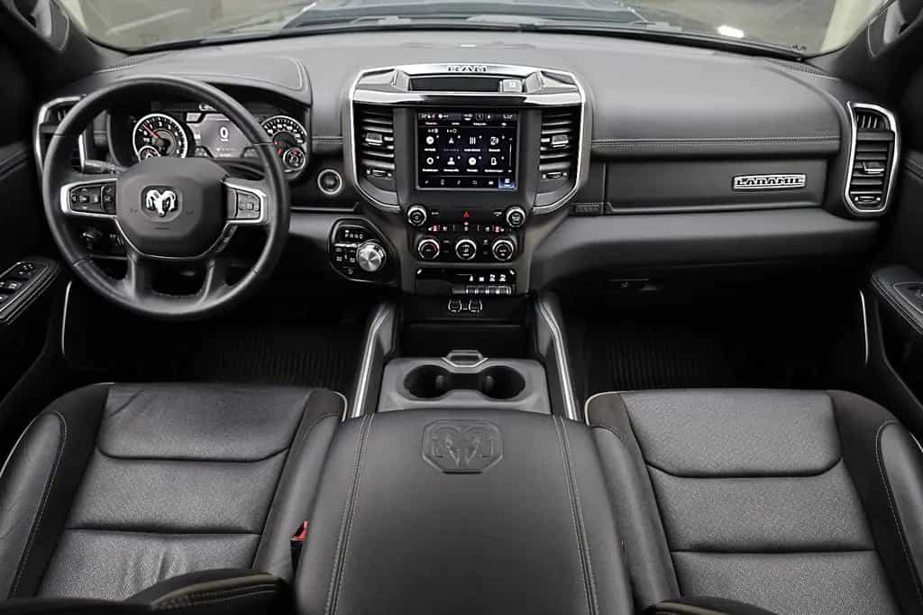 Dodge RAM 5.7 Laramie/BRC GAS/AHK/APPLE/SHZ/LHZ/R20 12/2022-photo-14