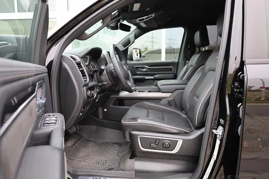 Dodge RAM 5.7 Laramie/BRC GAS/AHK/APPLE/SHZ/LHZ/R20 12/2022-photo-7