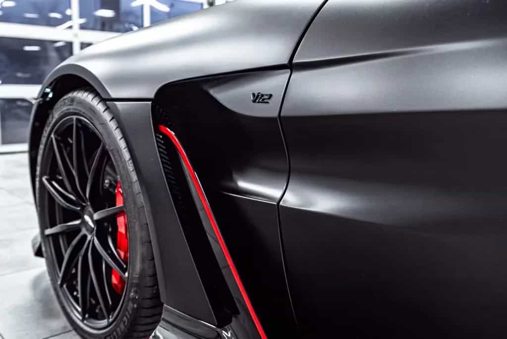 Aston Martin V12 Vantage *Q Paint*Black Beast*Carbon*1/333*New 08/2022-photo-13