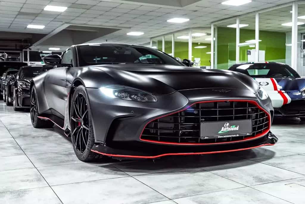 Aston Martin V12 Vantage *Q Paint*Black Beast*Carbon*1/333*New 08/2022-photo-2