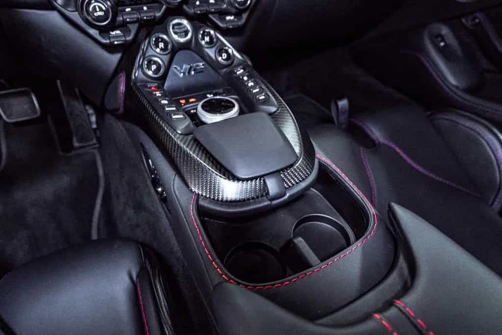 Aston Martin V12 Vantage *Q Paint*Black Beast*Carbon*1/333*New 08/2022-photo-41