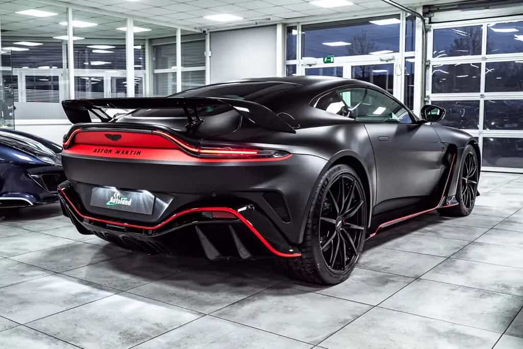 Aston Martin V12 Vantage *Q Paint*Black Beast*Carbon*1/333*New 08/2022-photo-6