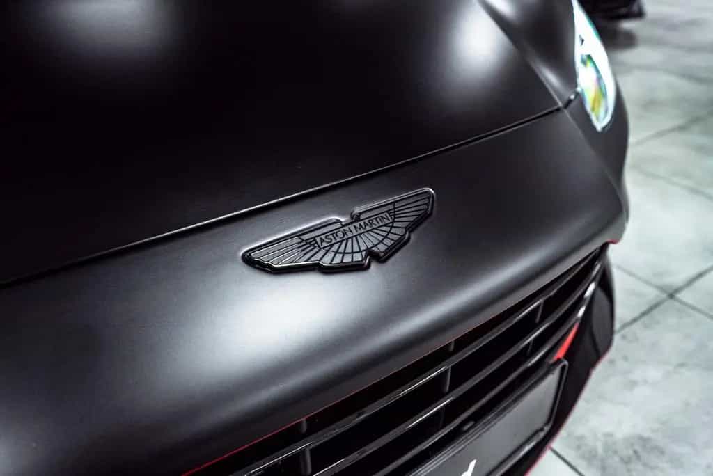 Aston Martin V12 Vantage *Q Paint*Black Beast*Carbon*1/333*New 08/2022-photo-7