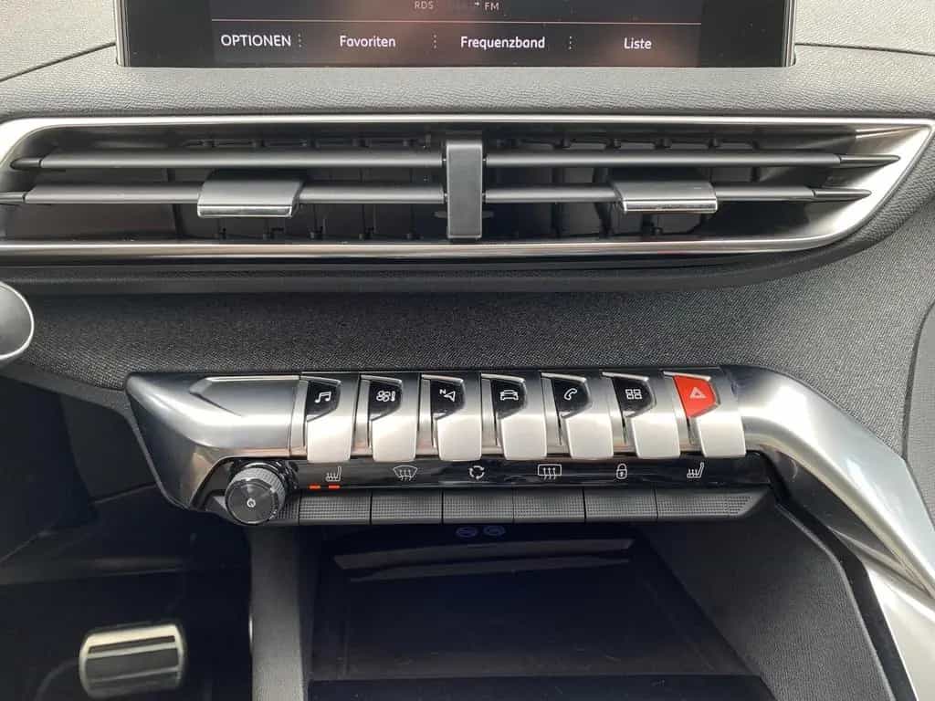 Peugeot 3008 GT-Line Pano+AHK+LEDER+Focal+360*Kamera+Nav 06/2020-photo-15