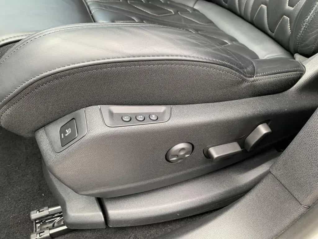 Peugeot 3008 GT-Line Pano+AHK+LEDER+Focal+360*Kamera+Nav 06/2020-photo-29