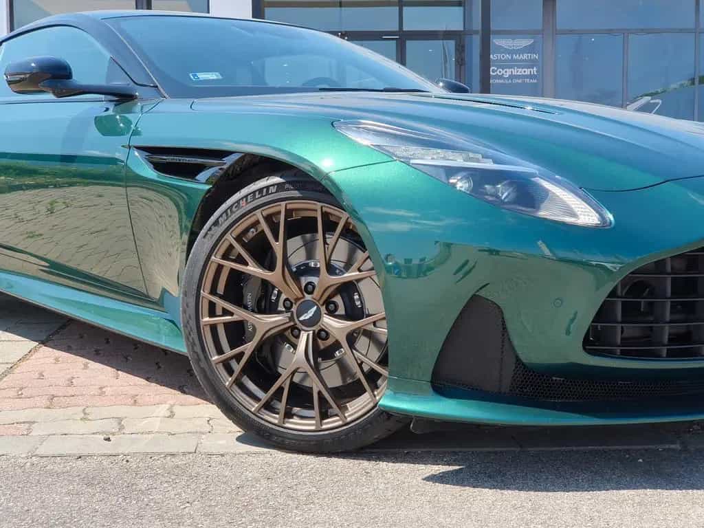 Aston Martin DB12 Coupe 4.0 V8 02/2025-photo-10