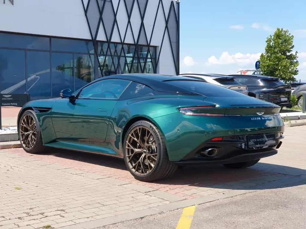 Aston Martin DB12 Coupe 4.0 V8 02/2025-photo-11