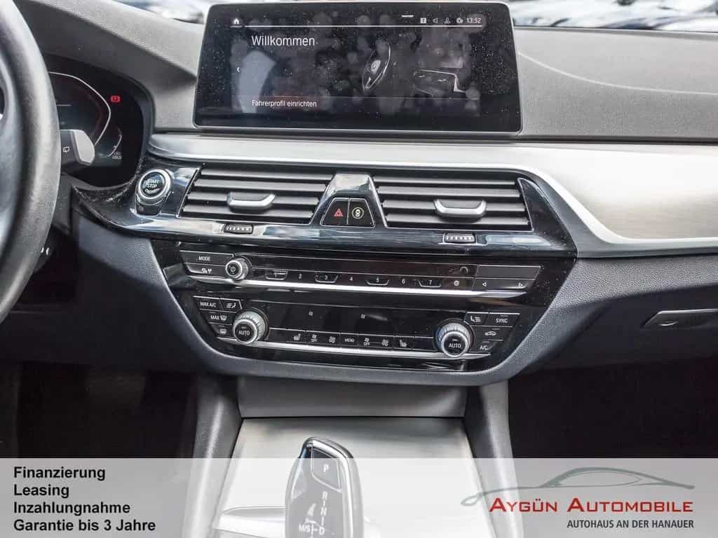 BMW 520 d Touring*Individual*Sport Line*Pano*LED*ACC* 05/2020-photo-16